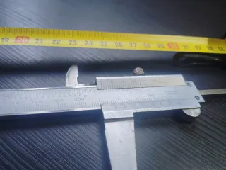 Pie de Rey Mitutoyo + Cinta Métrica 5M