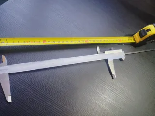 Pie de Rey Mitutoyo + Cinta Métrica 5M