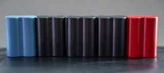 Lote 5 Batterie Fujifilm + Caricabatterie in Omaggio