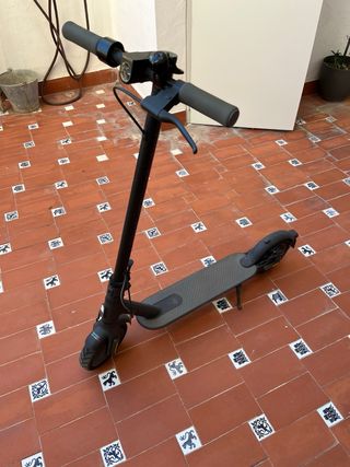 Patinete Xiaomi Essential Negro