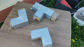 Soportes y conectores galvanizados