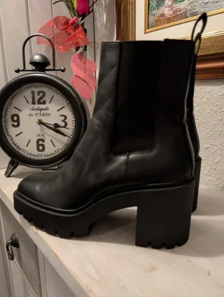 Botines Pull and Bear Negros Talla 40