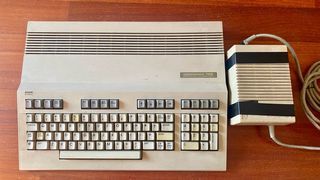 Computer Commodore 128 / 64