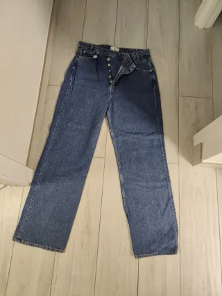 Pantalón vaquero recto ancho marca mango