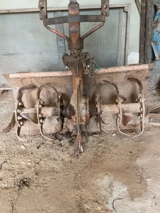 Tractor Pasquali 956/603 con ganchos y rotavatos