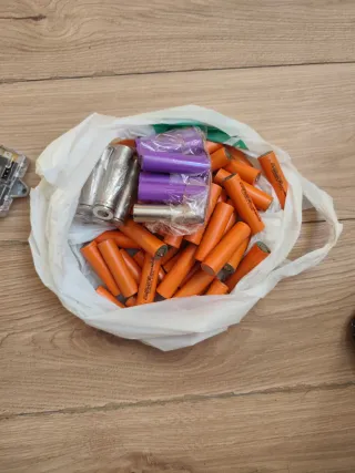 Celdas de batería naranja y morada