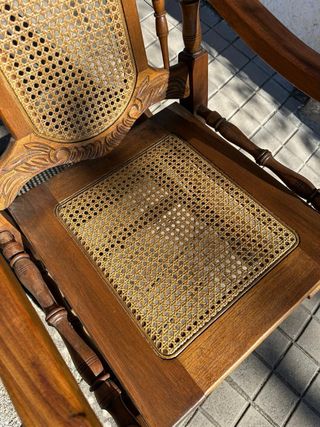 Mecedora antigua tallada madera maciza