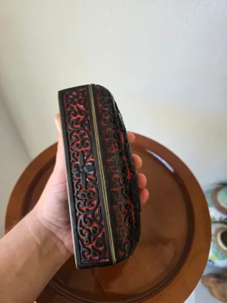 Caja china laca cinabrio flores