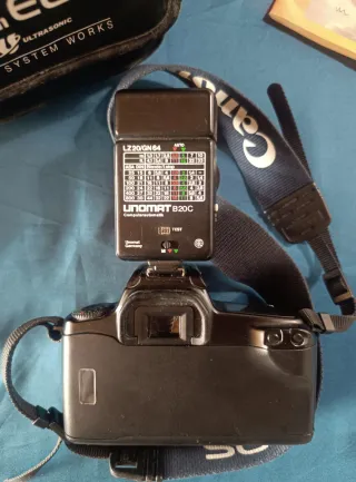 Canon EOS 1000F Reflex Analogica 35mm + Flash Unom