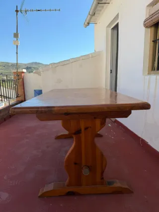 Mesa de madera maciza rústica
