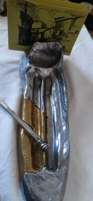 Escribanía Marshall Brutalismo