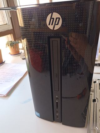 Torre HP sin disco duro