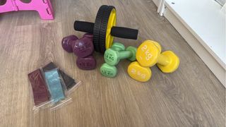 Set Mancuernas y Rueda Abdominal