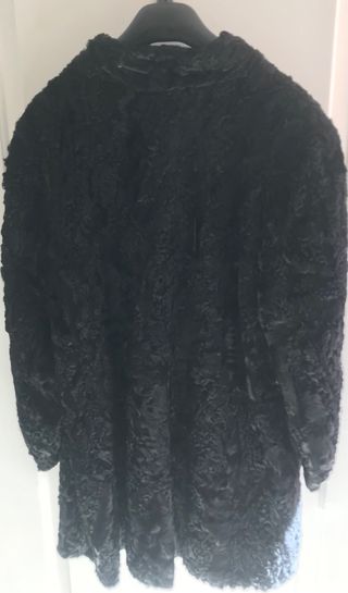 Abrigo 3/4 piel astrakan negro señora