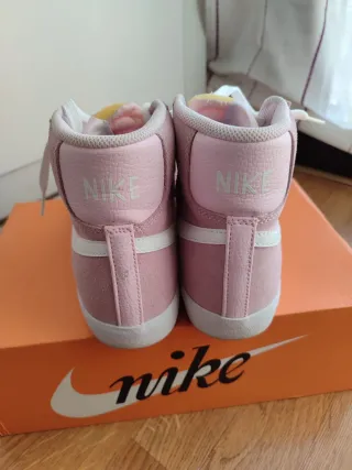 Nike Blazer Mid Vntg '77 Mujer Pink-Foam - White