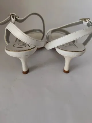 Sandalias de chica N°36 de Carro.