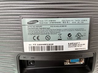 Monitor Samsung SyncMaster S19B150 19” con cables