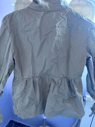 Gabardina trench corta mujer beige