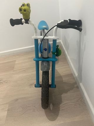 Bici sin pedales azul imaginarium.