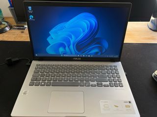 ASUS Core i7 10ª Gen - 8GB RAM - 512GB SSD Rápido