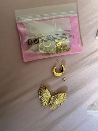 Collar nuevo y no se pone feo con regalos