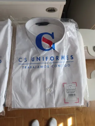 Camisas blancas CS Uniformes (2 unidades)