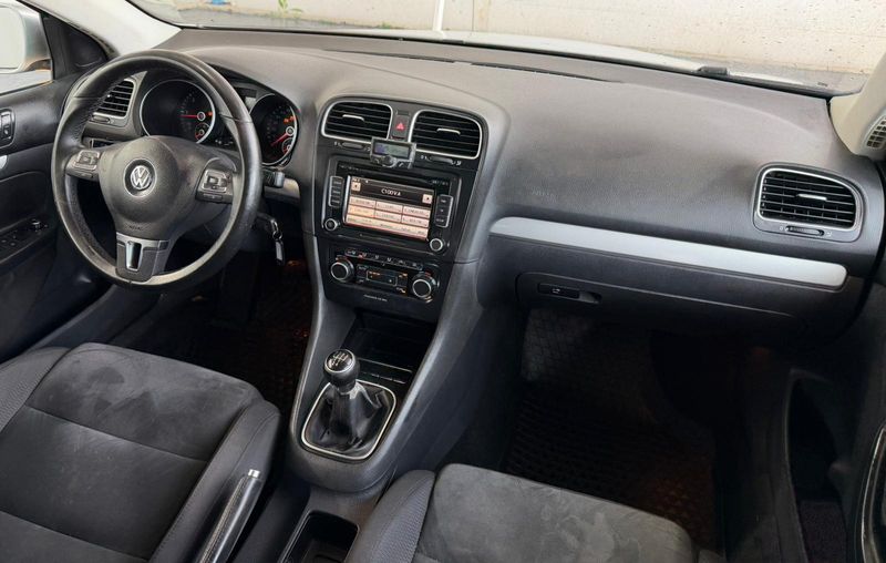 Volkswagen Golf VI Variant 1.6 TDI CR Advance 2010, foto 29