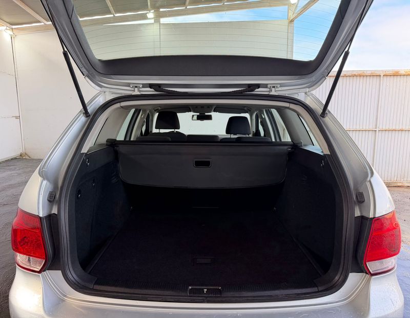 Volkswagen Golf VI Variant 1.6 TDI CR Advance 2010, foto 33