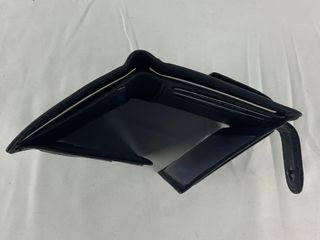 Cartera de piel negro con cierre,