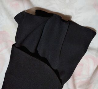 Abito Sisley nero, maniche  con volant