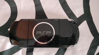 Consola PSP Negra + Protector + Juegos
