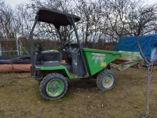 Dumper con cazo para carga