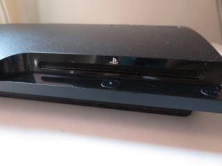 PlayStation 3 Slim 160GB + 2 mandos