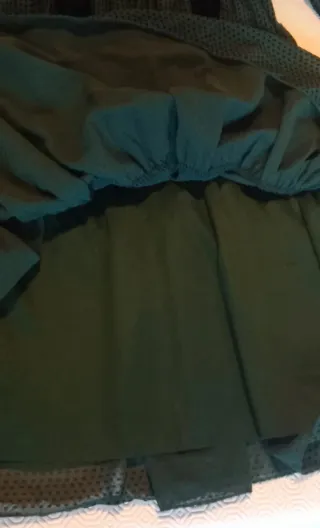 Vestido verde com laço preto