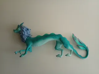 Figura Dragón Sisu Raya Disney