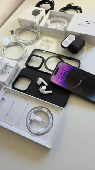 iPhone 14 Pro 128GB + AirPods 3ª Gen + Accesorios