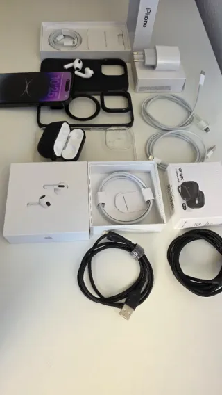 iPhone 14 Pro 128GB + AirPods 3ª Gen + Accesorios