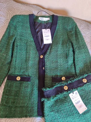 Conjunto Zara: Blazer y Falda Verde