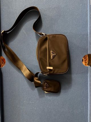 Borsello Prada nero con pochette