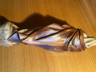 Virgen María figura rezando