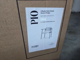 5 Sillas Pio The Socialite Family