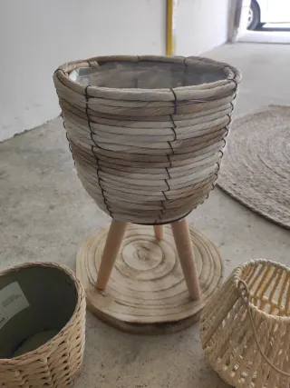 Confezione da 3 Vasi in Vimini e Legno