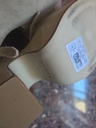 Sandalias Guess Beige Talla 40