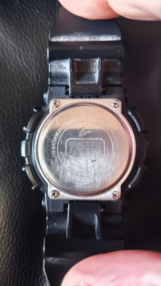 Reloj Casio G-Shock Negro y Dorado