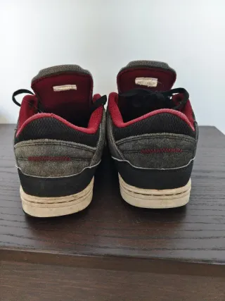 Zapatillas Oxelo negras y rojas