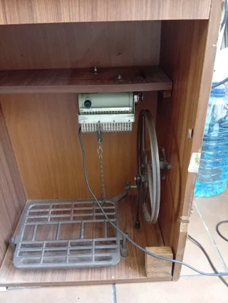 Máquina de coser Refrey 427 VZ