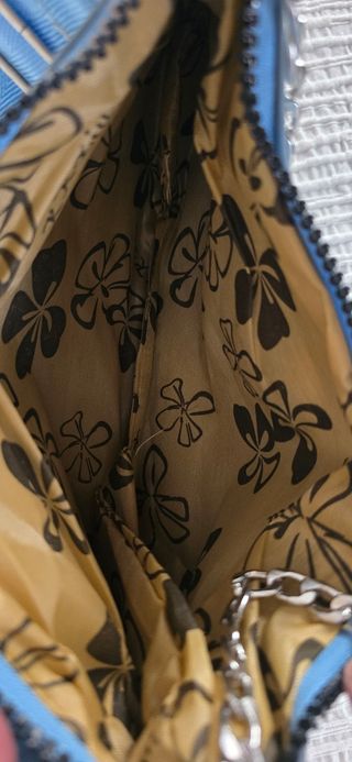 Bolso azul con cartera