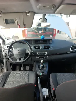 Renault Scenic 2012