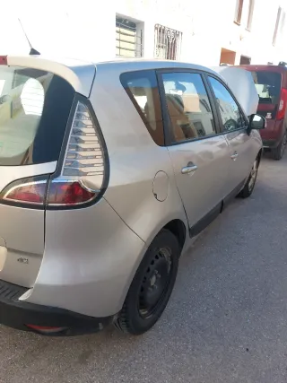 Renault Scenic 2012