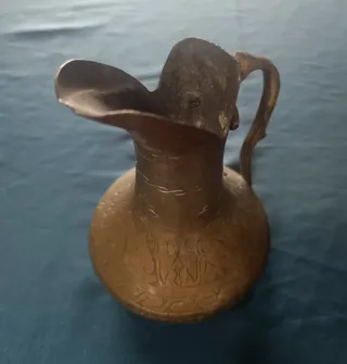 Brocca in Ottone Inciso Stile Orientale Vintage